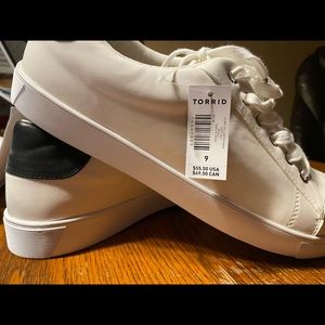 Torrid women’s white sneakers black heel